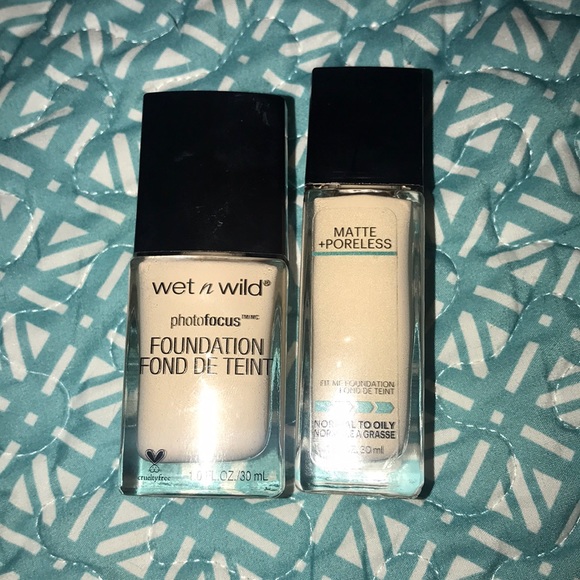 drugstore foundations! maybeline fit me, wet nwild - Picture 1 of 4